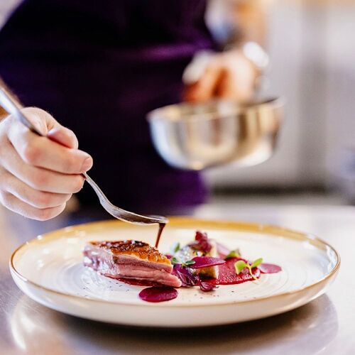 découvrez les saveurs uniques de la cuisine rouennaise. plongez dans les spécialités locales, des plats traditionnels aux influences contemporaines, et laissez-vous séduire par la richesse gastronomique de rouen.