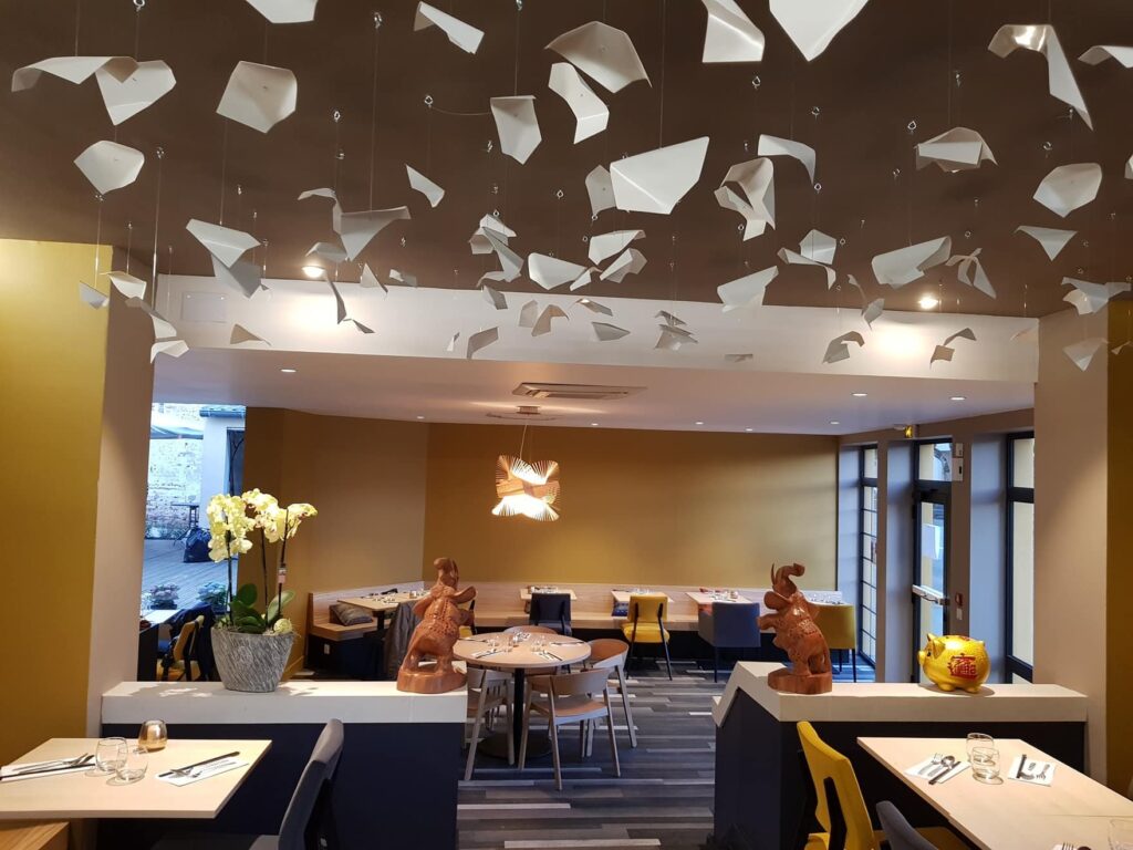 découvrez les meilleurs restaurants au mans : une variété de cuisines, une ambiance chaleureuse et des plats savoureux. que vous soyez en quête d'une brasserie traditionnelle, d'une cuisine moderne ou d'une expérience gastronomique unique, le mans offre une multitude d'options pour satisfaire toutes vos envies culinaires.