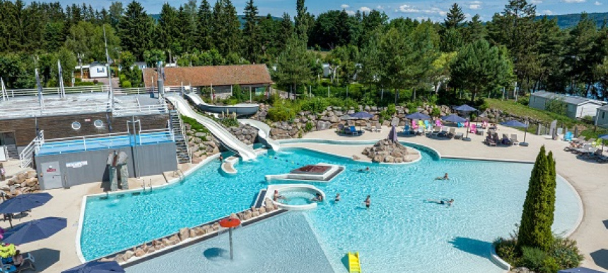 découvrez notre village vacances dans les vosges, idéal pour des séjours en famille ou entre amis. profitez d'une piscine rafraîchissante, d'activités en plein air et d'un cadre naturel exceptionnel pour des vacances inoubliables.